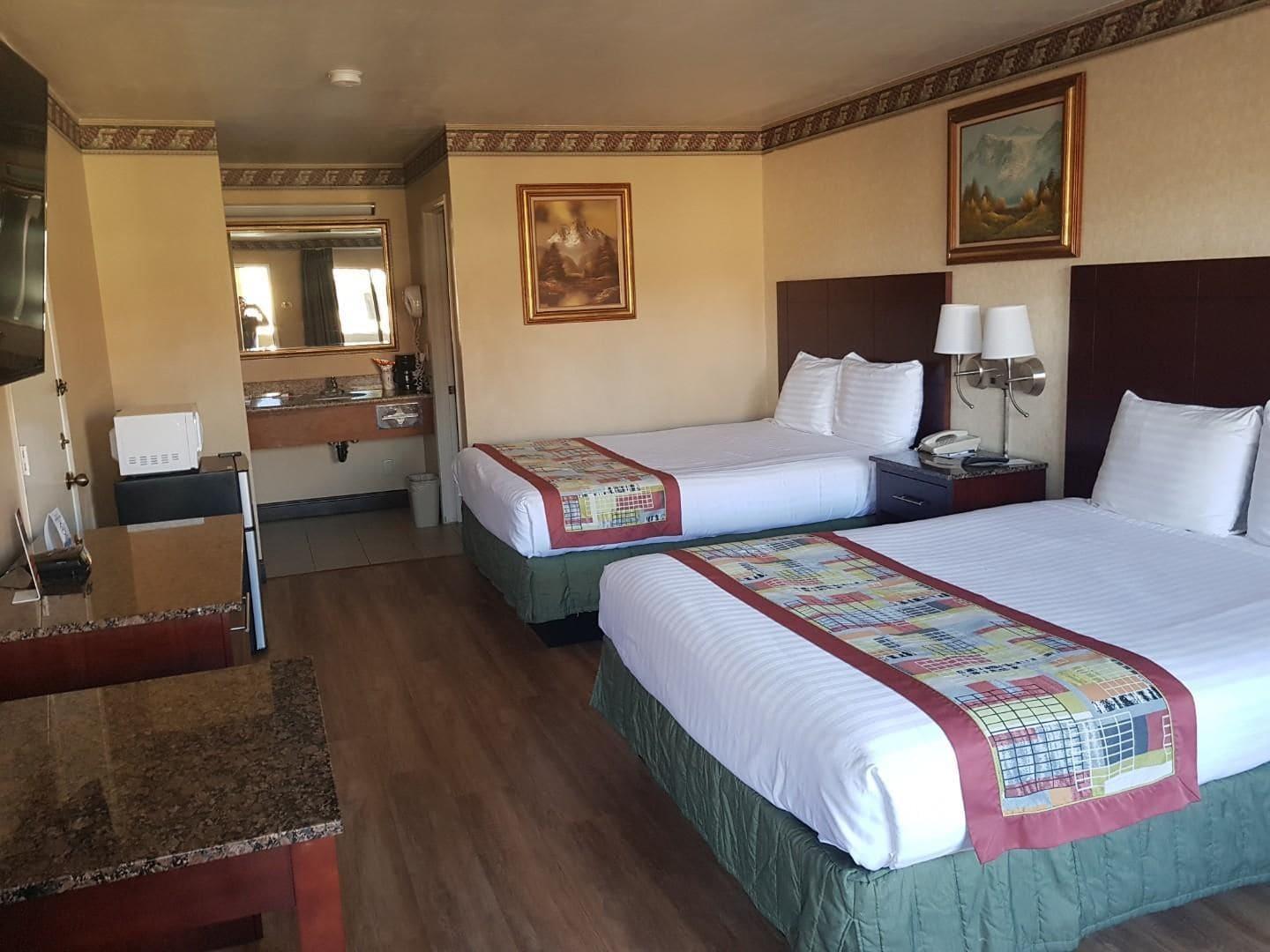 Travelodge By Wyndham Costa Mesa Newport Beach Hacienda Екстериор снимка