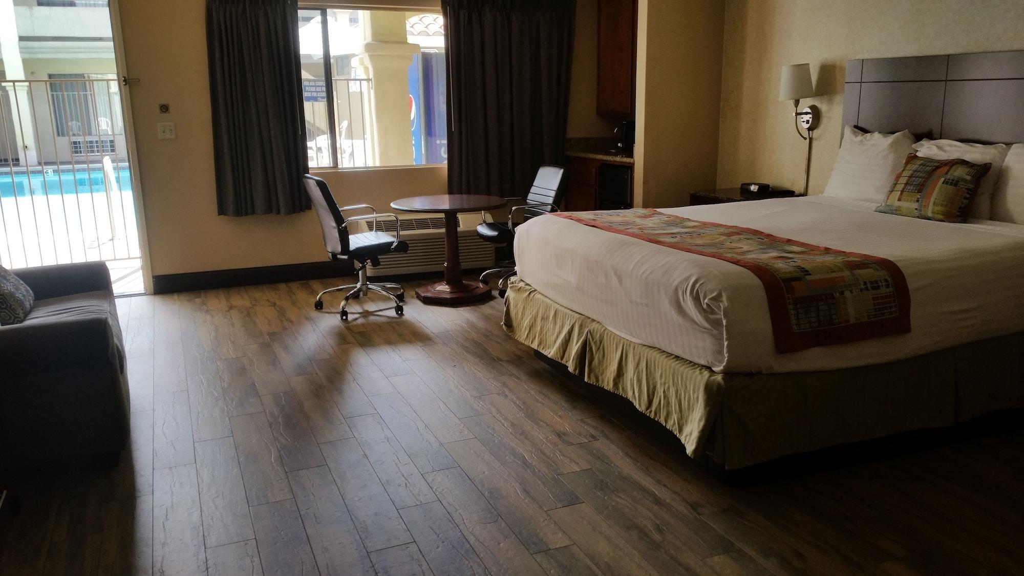 Travelodge By Wyndham Costa Mesa Newport Beach Hacienda Екстериор снимка